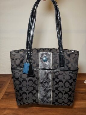 Vintage Coach Signature Python Stripe Tote F25706